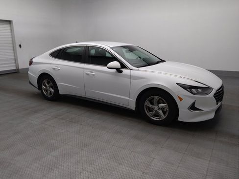 Used 2021 Hyundai Sonata SE w/ Winter Weather Package FWD image 11