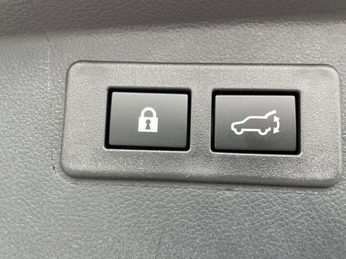 Certified 2025 Subaru Outback Limited image 11