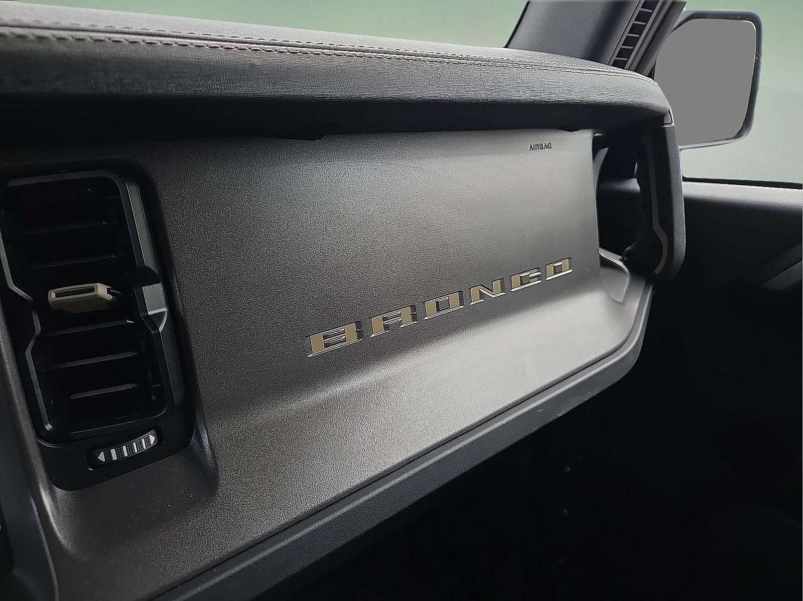 Used 2025 Ford Bronco Badlands AWD/4WD image 21