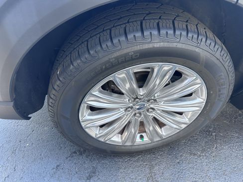 Used 2020 Ford Explorer Limited AWD/4WD image 14