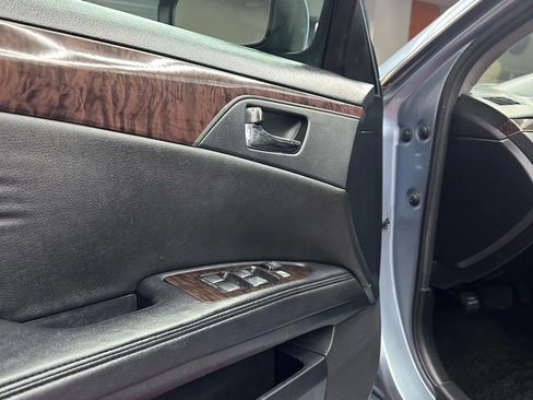 Used 2012 Toyota Avalon Limited image 9