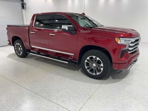 Used 2025 Chevrolet Silverado 1500 High Country w/ Z71 Off-Road Package image 7