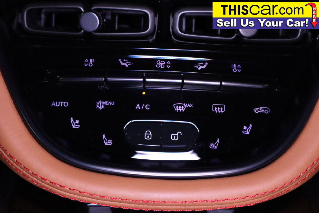 Used 2021 Aston Martin DBX AWD/4WD image 23