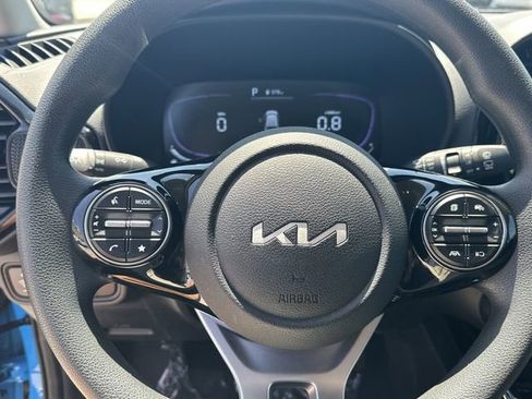 Used 2025 Kia Soul S FWD image 23