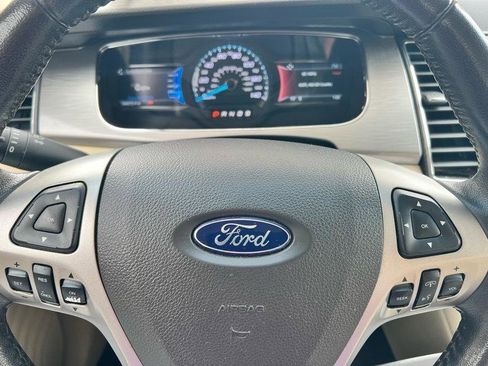 Used 2018 Ford Taurus SEL w/ Equipment Group 201A FWD image 12