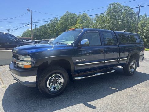 Used 2002 Chevrolet Silverado 2500 LS w/ Snow Plow Prep Pkg AWD/4WD image 3