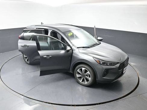 Used 2025 Ford Escape Platinum AWD/4WD image 61