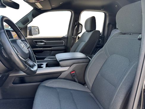 Used 2022 RAM 1500 Big Horn AWD/4WD image 9