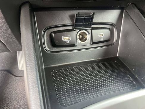 Certified 2026 Hyundai Venue SE FWD image 22