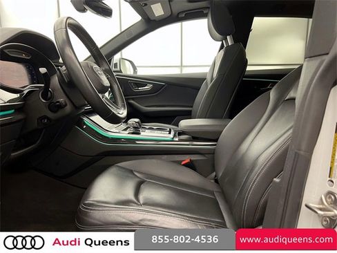 Used 2019 Audi Q8 Premium Plus w/ Premium Plus image 17