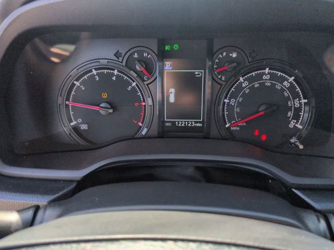 Used 2022 Toyota 4Runner SR5 Premium image 28