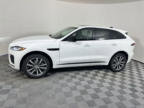 Used 2026 Jaguar F-PACE R-Dynamic S AWD/4WD image 2