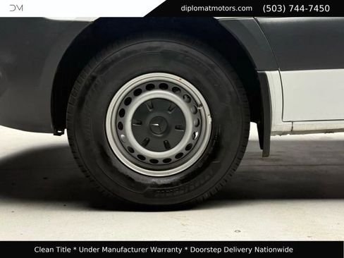 Used 2024 Mercedes-Benz Sprinter 2500 image 34