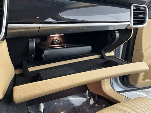 Used 2015 Porsche Panamera w/ Premium Package Plus RWD image 35