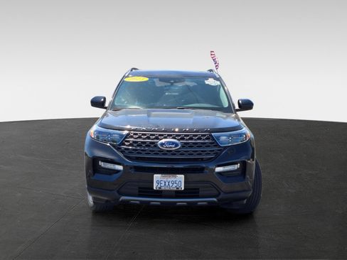 Used 2023 Ford Explorer XLT w/ Equipment Group 202A AWD/4WD image 3