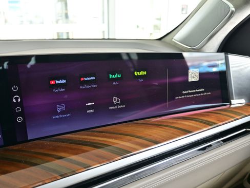 Used 2025 Cadillac Escalade Sport Platinum w/ LPO, ONYX Package image 40