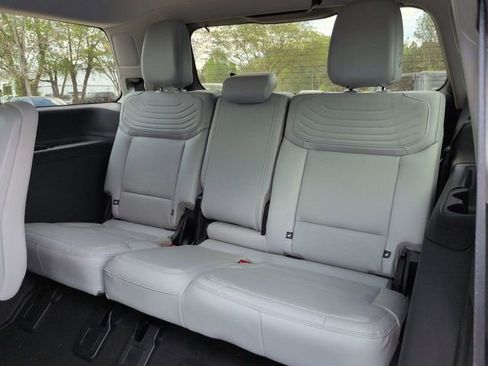 New 2026 Ford Expedition Platinum AWD/4WD image 13