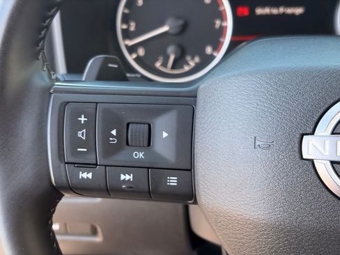 Certified 2025 Nissan Rogue SV AWD/4WD image 28
