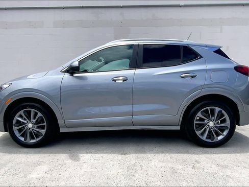 Used 2023 Buick Encore GX Select w/ Experience Buick Package FWD image 3