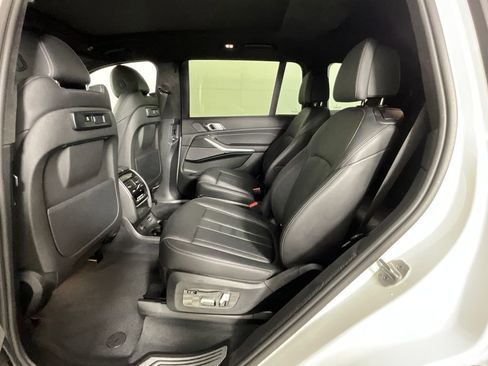 Used 2021 BMW X7 xDrive40i w/ M Sport Package image 26