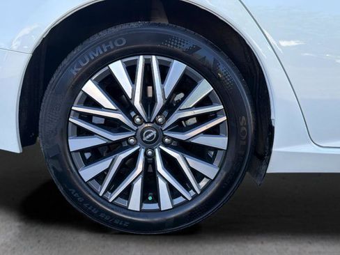 Certified 2024 Nissan Altima 2.5 SV FWD image 24