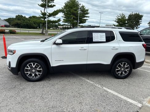 Used 2023 GMC Acadia SLT FWD image 15
