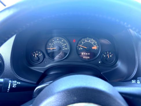 Used 2015 Jeep Patriot High Altitude FWD image 18