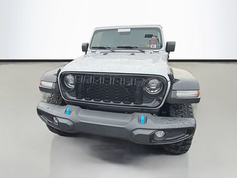 Used 2024 Jeep Wrangler Unlimited AWD/4WD image 2