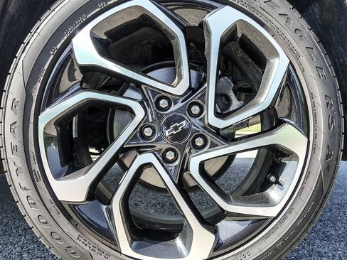 Used 2024 Chevrolet Trax RS w/ Driver Confidence Package image 40