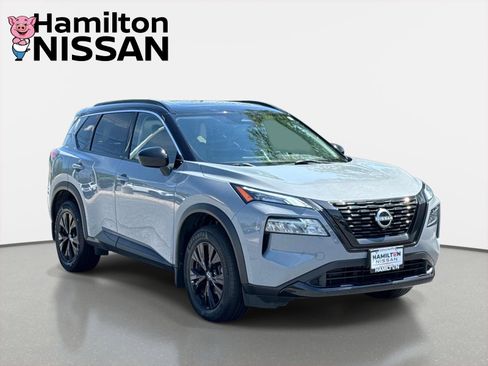 Used 2023 Nissan Rogue SV w/ SV Premium B Package AWD/4WD image 1