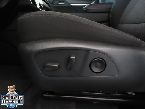 Used 2025 GMC Acadia Elevation image 13