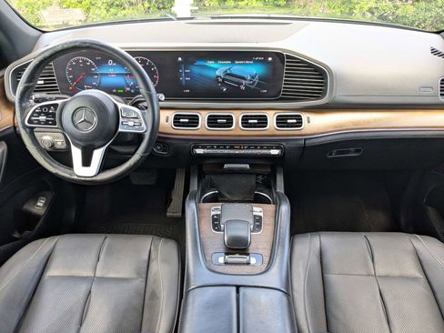 Used 2020 Mercedes-Benz GLS 450 4MATIC image 24