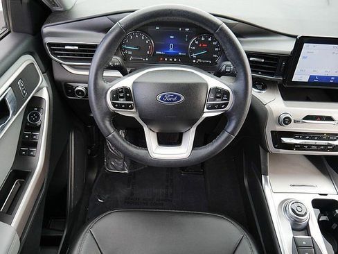 Used 2023 Ford Explorer XLT w/ Equipment Group 202A image 18