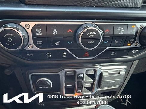 Used 2021 Jeep Wrangler Unlimited Sahara AWD/4WD image 19