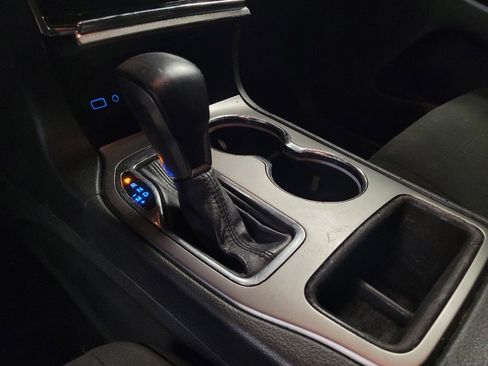 Used 2019 Jeep Grand Cherokee Laredo image 26