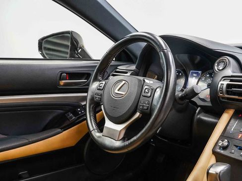 Used 2020 Lexus RC 300 w/ Accessory Package RWD image 15