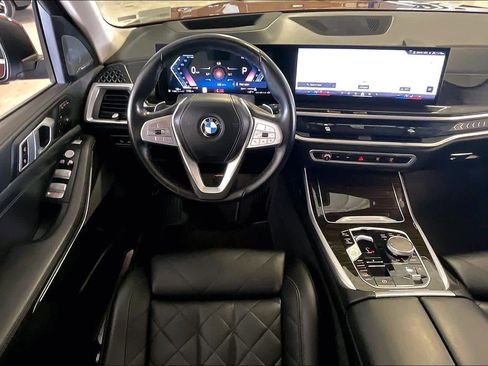 Used 2024 BMW X7 xDrive40i image 6