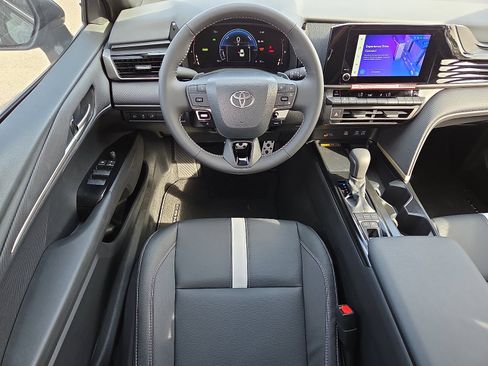 New 2026 Toyota Camry SE image 8