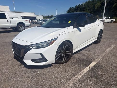 Used 2020 Nissan Sentra SR FWD image 1