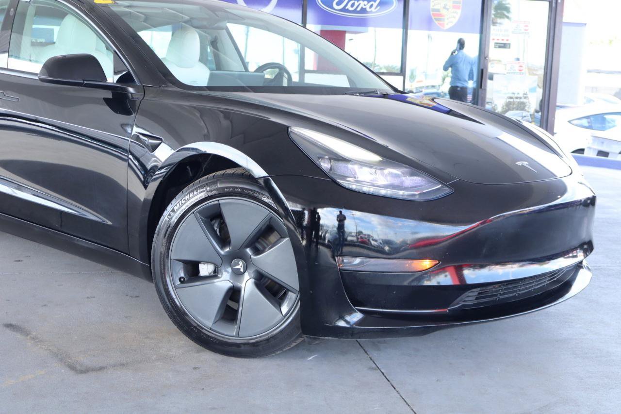 Used 2023 Tesla Model 3 Standard Range RWD image 2