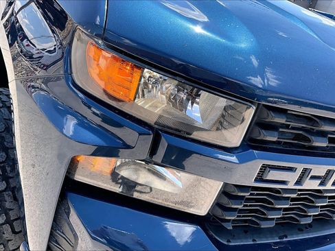 Used 2020 Chevrolet Silverado 1500 Custom w/ Custom Value Package AWD/4WD image 27