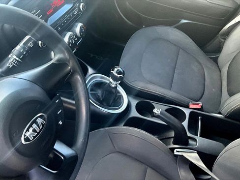 Used 2015 Kia Soul Base image 13