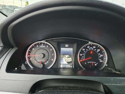 Used 2015 Toyota Camry SE FWD image 12