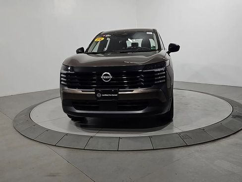 Certified 2025 Nissan Kicks S image 10