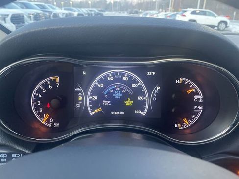 Used 2020 Jeep Grand Cherokee Limited image 32