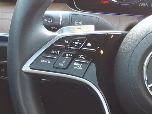 Used 2022 Mercedes-Benz E 350 4MATIC Sedan image 8