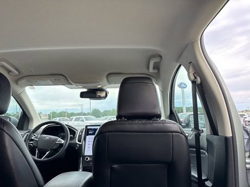 Used 2024 Ford Edge Titanium image 30