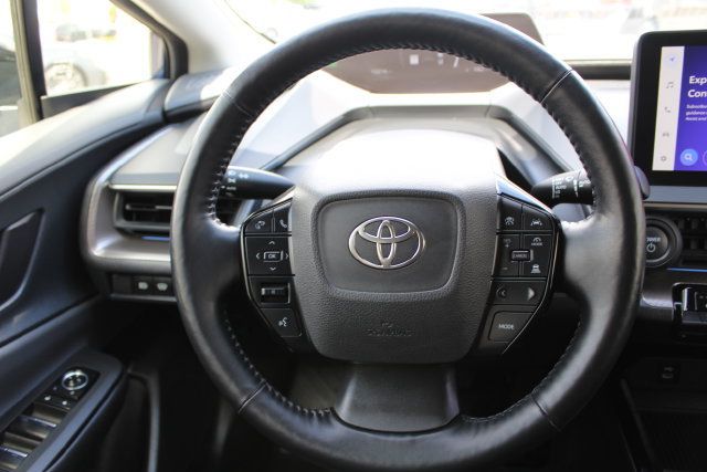 Certified 2023 Toyota Prius XLE FWD image 40