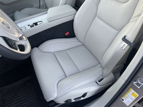 New 2026 Volvo XC60 B5 Ultra w/ Protection Package Premier AWD/4WD image 21