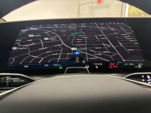 Used 2026 Cadillac Vistiq Luxury w/ LPO, Floor Liner Package image 35